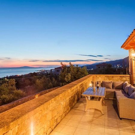 Mani Panoramic Seaviews - Luxury Summer Haven Levktron Экстерьер фото