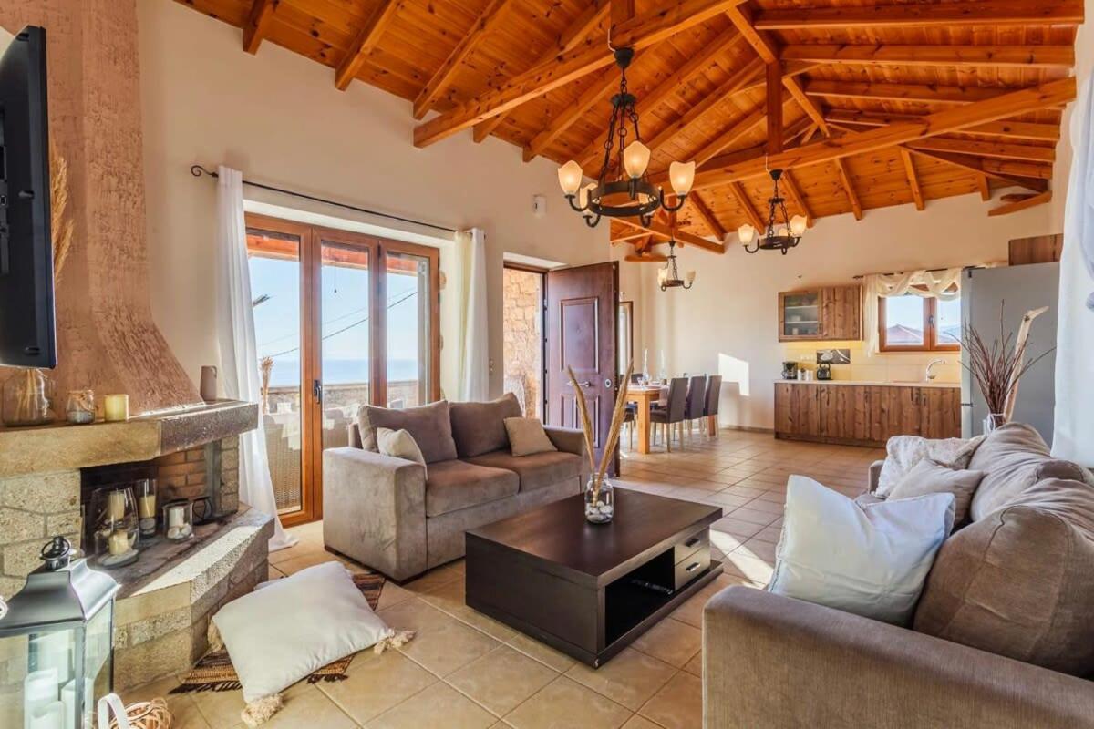 Mani Panoramic Seaviews - Luxury Summer Haven Levktron Экстерьер фото